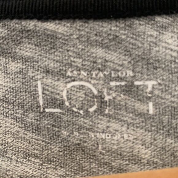 LOFT Jeweled Bow M Tee - Picture 5 of 5